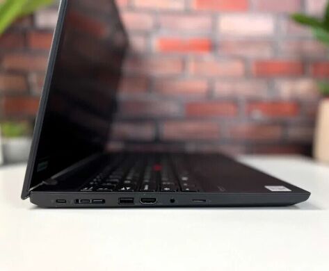 Ультрабук Lenovo ThinkPad T15 Gen 2 / 15.6" (1920x1080) IPS / Intel Core i7-10610U (4 (8) ядра по 1.8 - 4.9 GHz) / 32 GB DDR4 / 512 GB SSD M.2 / nVidia GeForce MX330, 2 GB GDDR5, 64-bit / WebCam / Win 10 Pro
