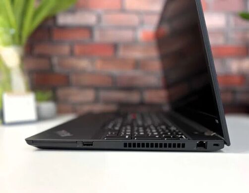 Ультрабук Lenovo ThinkPad T15 Gen 2 / 15.6" (1920x1080) IPS / Intel Core i7-10610U (4 (8) ядра по 1.8 - 4.9 GHz) / 32 GB DDR4 / 512 GB SSD M.2 / nVidia GeForce MX330, 2 GB GDDR5, 64-bit / WebCam / Win 10 Pro