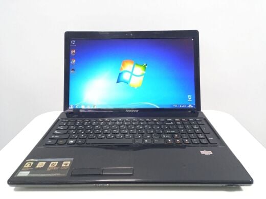 Ноутбук Lenovo Ideapad G585 / 15.6" (1366x768) TN / AMD E1-1200 (2 ядра по 1.4 GHz) / 4 GB DDR3 / 250 GB HDD / AMD Radeon HD 7310 Graphics / WebCam