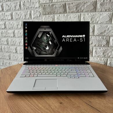 Ігровий ноутбук Dell Alienware Area 51M R2 / 17.3" (1920x1080) IPS / Intel Core i7-10700 (8 (16) ядер по 2.9 - 4.8 GHz) / 64 GB DDR4 / 2000 GB SSD / nVidia GeForce RTX 2070 Super, 8 GB GDDR6, 256-bit / WebCam Ігровий ноутбук Dell Alienware Area 51M R2 / 17.3" (1920x1080) IPS / Intel Core i7-10700 (8 (16) ядер по 2.9 - 4.8 GHz) / 64 GB DDR4 / 2000 GB SSD / nVidia GeForce RTX 2070 Super, 8 GB GDDR6, 256-bit / WebCam