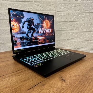Ігровий ноутбук Acer Nitro 16 AN16-41 / 16" (2560x1600) IPS / AMD Ryzen 7 7735HS (8 (16) ядер по 3.2 - 4.75 GHz) / 16 GB DDR5 / 1000 GB SSD NVMe / nVidia GeForce RTX 4070, 8 GB GDDR6, 128-bit / WebCam