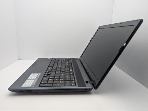 Ноутбук Acer Aspire 5749 / 15.6" (1366x768) TN / Intel Core i3-2350M (2 (4) ядра по 2.3 GHz) / 6 GB DDR3 / 320 GB HDD / Intel HD Graphics 3000 / WebCam / DVD-ROM