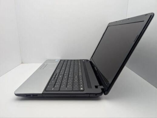 Ноутбук Packard Bell EasyNote TE11HC / 15.6" (1366x768) TN / Intel Pentium B960 (2 ядра по 2.2 GHz) / 8 GB DDR3 / 500 GB HDD / Intel HD Graphics / WebCam / DVD-ROM