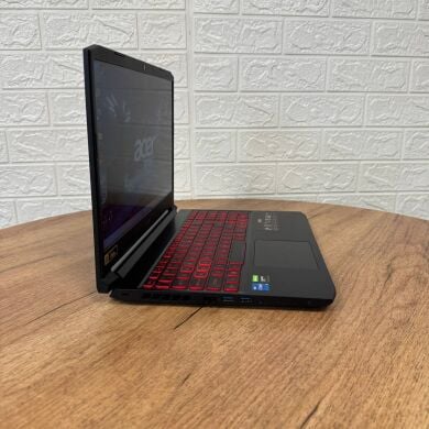 Ігровий ноутбук Б-клас Acer Nitro 5 AN515-57 / 15.6" (1920x1080) IPS / Intel Core i5-11400H (6 (12) ядра по 2.2 - 4.5&nbsp;GHz) / 8 GB DDR4 / 512 GB SSD / nVidia GeForce GTX 1650, 4 GB GDDR6, 128-bit / WebCam
