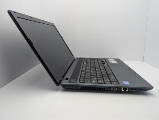 Ноутбук Acer Aspire 5749 / 15.6" (1366x768) TN / Intel Core i3-2350M (2 (4) ядра по 2.3 GHz) / 6 GB DDR3 / 320 GB HDD / Intel HD Graphics 3000 / WebCam / DVD-ROM