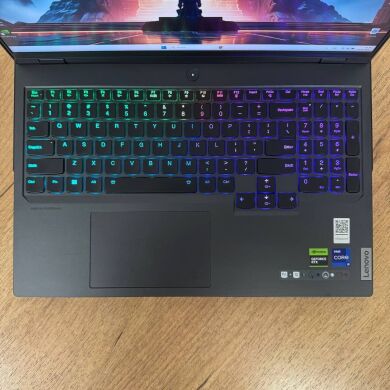 Игровой ноутбук Lenovo Legion Pro 7 16IRX8H / 16" (2560x1600) IPS / Intel Core i9-14900HX (24 (32) ядра по 2.2 - 5.7 GHz) / 32 GB DDR5 / 1000 GB SSD NVMe / nVidia GeForce RTX 4090, 16 GB GDDR6, 256-bit / WebCam