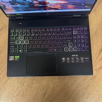 Ігровий ноутбук Acer Nitro 16 AN16-41 / 16" (2560x1600) IPS / AMD Ryzen 7 7735HS (8 (16) ядер по 3.2 - 4.75 GHz) / 16 GB DDR5 / 1000 GB SSD NVMe / nVidia GeForce RTX 4070, 8 GB GDDR6, 128-bit / WebCam