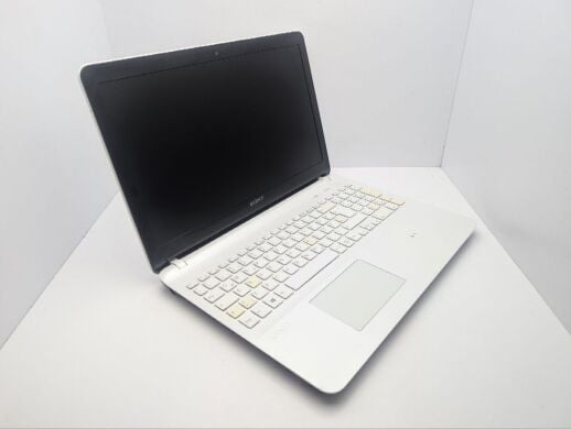 Ноутбук Sony Vaio SVF152 / 15.6" (1366x768) TN / Intel Pentium 2117U (2 ядра по 1.8 GHz) / 8 GB DDR3 / 1000 GB HDD / Intel HD Graphics 2500 / WebCam / DVD-ROM