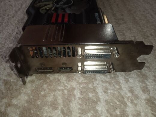 Дискретная видеокарта Asus GeForce GTX 670, 2 GB GDDR5, 256-bit / 1x HDMI, 1x DisplayPort, 2x DVI