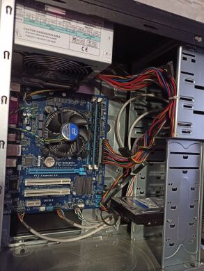 ПК Patriot Tower / Intel Core i5-3470T (2 (4) ядра по 2.9 - 3.6 GHz) / 8 GB DDR3 / 500 GB HDD / Intel HD Graphics 2500 / 450W ПК Patriot Tower / Intel Core i5-3470T (2 (4) ядра по 2.9 - 3.6 GHz) / 8 GB DDR3 / 500 GB HDD / Intel HD Graphics 2500 / 450W