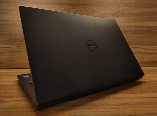 Ноутбук Dell Inspiron 15 3000 / 15.6" (1366x768) TN Touch / Intel Core i3-4005U (2 (4) ядра по 1.7 GHz) / 8 GB DDR3 / 256 GB SSD / Intel HD Graphics 4400 / WebCam / Windows 10