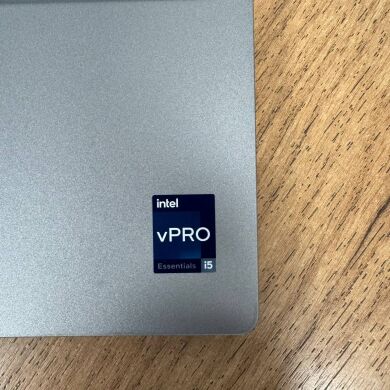 Ультрабук Dell Latitude 5530 / 15.6" (1920x1080) IPS / Intel Core i5-1235U (10 (12) ядер по 3.3 - 4.4 GHz) / 8 GB DDR4 / 256 GB SSD NVMe / Intel Iris Xe Graphics / WebCam