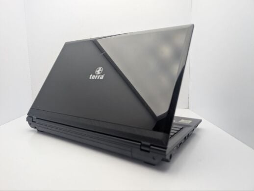 Ноутбук Terra Mobile 1547Q / 15.6" (1366x768) TN / Intel Core i3-3120M (2 (4) ядра по 2.5 GHz) / 6 GB DDR3 / 1000 GB HDD / nVidia GeForce GT 635M, 1 GB GDDR3, 128-bit / WebCam / DVD-ROM