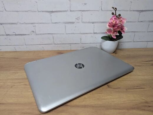 Ноутбук HP Pavilion ProtectSmart / 17.3" (1600x900) TN / AMD A8-6410 (4 ядра по 2.0 - 2.4 GHz) / 8 GB DDR3 / 256 GB SSD / AMD Radeon R7 M260, 2 GB GDDR3, 64-bit / WebCam / DVD-ROM Ноутбук HP Pavilion ProtectSmart / 17.3" (1600x900) TN / AMD A8-6410 (4 ядра по 2.0 - 2.4 GHz) / 8 GB DDR3 / 256 GB SSD / AMD Radeon R7 M260, 2 GB GDDR3, 64-bit / WebCam / DVD-ROM