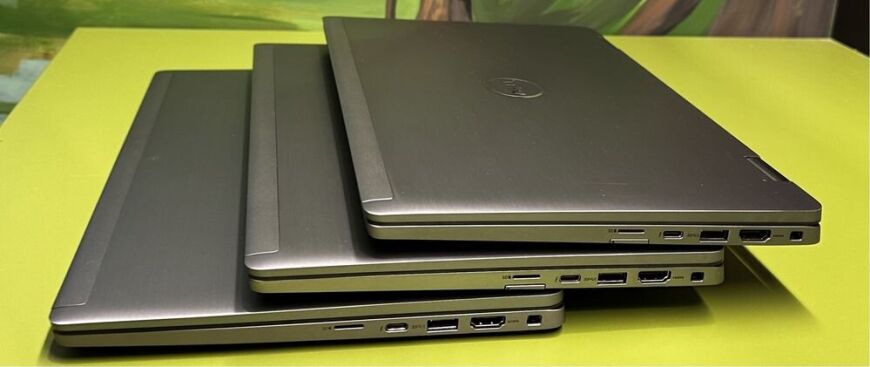 Ультрабук-трансформер Dell Latitude 7420 / 14" (1920x1080) IPS Touch / Intel Core i7-1185G7 (4 (8) ядра по 3.0 - 4.8 GHz) / 16 GB DDR4 / 512 GB SSD / Intel Iris Xe Graphics / WebCam