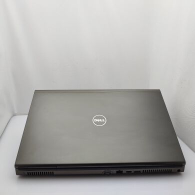 Ігровий ноутбук Dell Precision M6800 / 17.3" (1920х1080) TN / Intel Core i7-4930MX (4 (8) ядра по 3.0 - 3.9 GHz) / 16 GB DDR3 / 256 GB SSD+500 GB HDD / nVidia Quadro K5100M, 8 GB GDDR5, 256-bit / WebCam / DVD-ROM / HDMI