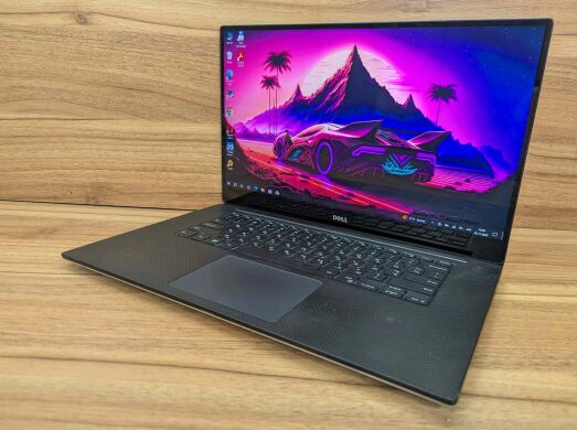 Ігровий ноутбук Dell XPS 15 9560 / 15.6" (3840x2160) IPS Touch / Intel Core i7-7700HQ (4 (8) ядра по 2.8 - 3.8 GHz) / 32 GB DDR4 / 1000 GB SSD / nVidia Geforce GTX 1050, 4 GB GDDR5, 128-bit / HDMI / Windows 10