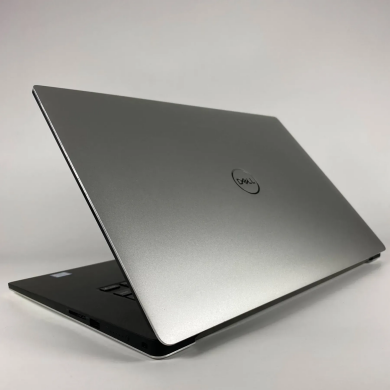 Игровой ноутбук Dell XPS 15 9570 / 15.6" (1920x1080) IPS / Intel Core i7-8750H (6 (12) ядра по 2.2 - 4.1 GHz) / 16 GB DDR4 / 512 GB SSD / nVidia GeForce GTX 1050 Ti Max-Q, 4 GB GDDR5, 128-bit / USB Type-C Игровой ноутбук Dell XPS 15 9570 / 15.6" (1920x1080) IPS / Intel Core i7-8750H (6 (12) ядра по 2.2 - 4.1 GHz) / 16 GB DDR4 / 512 GB SSD / nVidia GeForce GTX 1050 Ti Max-Q, 4 GB GDDR5, 128-bit / USB Type-C