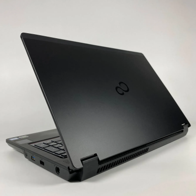 Мобільна робоча станція Б-клас Fujitsu Celsius H780 / 15.6" (1920x1080) IPS / Intel Core i7-8750H (6 (12) ядер по 2.2 - 4.1 GHz) / 16 GB DDR4 / 512 GB SSD / nVidia Quadro P600, 4 GB GDDR5, 128-bit / HDMI / VGA / USB Type-C / WebCam
