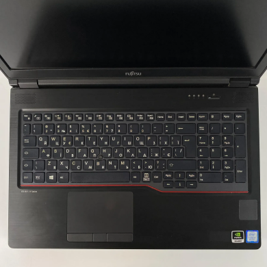 Мобильная рабочая станция Б-класс Fujitsu Celsius H780 / 15.6" (1920x1080) IPS / Intel Core i7-8750H (6 (12) ядер по 2.2 - 4.1 GHz) / 16 GB DDR4 / 512 GB SSD / nVidia Quadro P600, 4 GB GDDR5, 128-bit / VGA / USB Type-C
