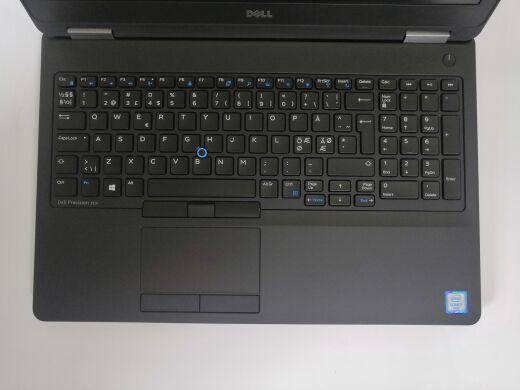 Мобільна робоча станція Dell Precision 3510 / 15.6" (1920x1080) IPS / Intel Core i7-6700HQ (4 (8) ядра по 2.6 - 3.5 GHz) / 8 GB DDR4 / 256 GB SSD / AMD FirePro W5130M, 2 GB GDDR5, 128-bit / WebCam / HDMI