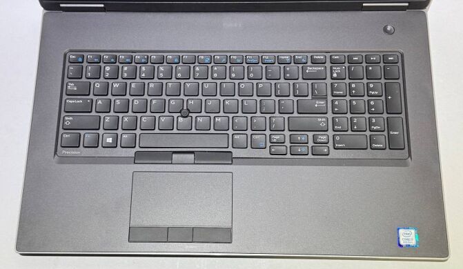 Мобільна робоча станція Dell Precision 7740 / 17.3" (1920x1080) IPS / Intel Core i7-9750H (6 (12) ядер по 2.6 - 4.5 GHz) / 32 GB DDR4 / 256 GB SSD + 256 GB SSD / nVidia Quadro RTX 4000, 8 GB GDDR6, 256-bit / HDMI / WebCam