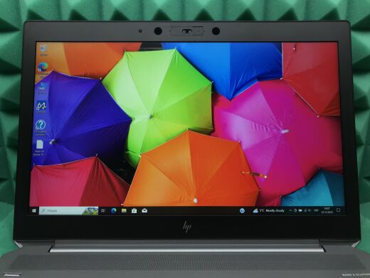 Мобильная рабочая станция HP Zbook 15 G5 / 15.6'' (1920x1080) IPS / Intel Core i7-8850H (6 (12) ядра по 2.6 - 4.3 GHz) / 16 GB DDR4 / 512 GB SSD / nVidia Quadro P2000, 4 GB GDDR5, 128-bit / WebCam / Fingerprint / HDMI