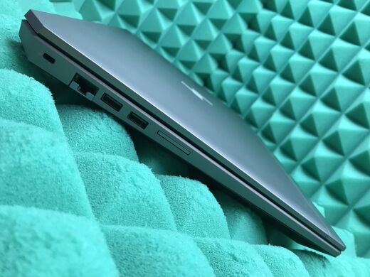 Мобильная рабочая станция HP Zbook 15 G5 / 15.6'' (1920x1080) IPS / Intel Core i7-8850H (6 (12) ядра по 2.6 - 4.3 GHz) / 16 GB DDR4 / 512 GB SSD / nVidia Quadro P2000, 4 GB GDDR5, 128-bit / WebCam / Fingerprint / HDMI