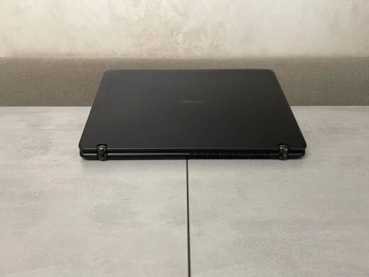 Ноутбук-трансформер Asus Q524UQK / 15.6" (1920x1080) IPS Touch / Intel Core i7-7500U (2 (4) ядра по 2.7 - 3.5 GHz) / 16 GB DDR4 / 128 GB SSD + 256 GB SSD / nVidia GeForce 940MX, 2 GB GDDR5, 64-bit / WebCam / HDMI Ноутбук-трансформер Asus Q524UQK / 15.6" (1920x1080) IPS Touch / Intel Core i7-7500U (2 (4) ядра по 2.7 - 3.5 GHz) / 16 GB DDR4 / 128 GB SSD + 256 GB SSD / nVidia GeForce 940MX, 2 GB GDDR5, 64-bit / WebCam / HDMI