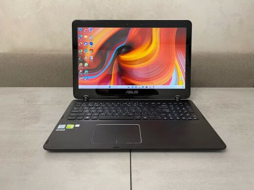 Ноутбук-трансформер Asus Q524UQK / 15.6" (1920x1080) IPS Touch / Intel Core i7-7500U (2 (4) ядра по 2.7 - 3.5 GHz) / 16 GB DDR4 / 128 GB SSD + 256 GB SSD / nVidia GeForce 940MX, 2 GB GDDR5, 64-bit / WebCam / HDMI Ноутбук-трансформер Asus Q524UQK / 15.6" (1920x1080) IPS Touch / Intel Core i7-7500U (2 (4) ядра по 2.7 - 3.5 GHz) / 16 GB DDR4 / 128 GB SSD + 256 GB SSD / nVidia GeForce 940MX, 2 GB GDDR5, 64-bit / WebCam / HDMI