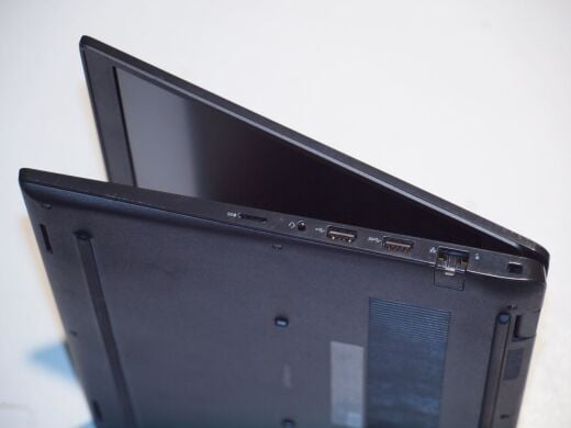 Ноутбук Б-класс Dell Latitude 3420 / 14" (1366x768) TN / Intel Core i5-1135G7 (4 (8) ядра по 2.4 - 4.2 GHz) / 8 GB DDR4 / 256 GB SSD M.2 / Intel Iris Xe Graphics / WebCam / USB 3.2 / HDMI / Windows 10 лицензия
