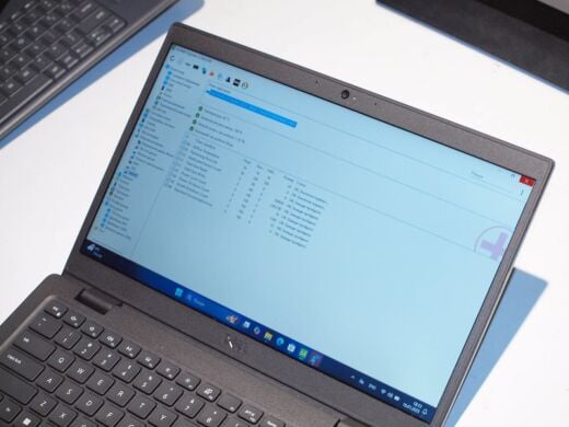 Ноутбук Б-класс Dell Latitude 3420 / 14" (1366x768) TN / Intel Core i5-1135G7 (4 (8) ядра по 2.4 - 4.2 GHz) / 8 GB DDR4 / 256 GB SSD M.2 / Intel Iris Xe Graphics / WebCam / USB 3.2 / HDMI / Windows 10 лицензия