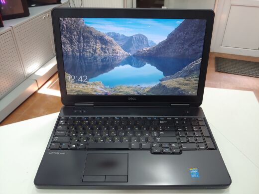 Ноутбук Dell Latitude E5540 / 15.6" (1366x768) TN LED / Intel Core i5-4200U (2 (4) ядра по 1.6 - 2.6 GHz) / 8 GB DDR3 / 500 GB HDD / DVD-RW / USB 3.0 / HDMI