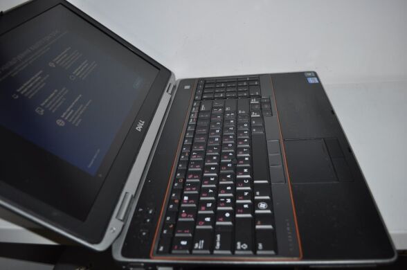 Ноутбук Dell Latitude E6520 / 15.6" (1600x900) TN / Intel Core i5-2540M (2 (4) ядра по 2.6 - 3.3 GHz) / 8 GB DDR3 / 240 GB SSD NEW / Intel HD Graphics 3000 / WebCam / HDMI + Windows 10 Home Ноутбук Dell Latitude E6520 / 15.6" (1600x900) TN / Intel Core i5-2540M (2 (4) ядра по 2.6 - 3.3 GHz) / 8 GB DDR3 / 240 GB SSD NEW / Intel HD Graphics 3000 / WebCam / HDMI + Windows 10 Home