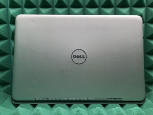 Ноутбук Dell XPS 15z / 15.6" (1366x768) TN / Intel Core i5-2430M (2 (4) ядра по 2.4 - 3.0 GHz) / 8 GB DDR3 / 192 GB SSD / nVidia GeForce GT 525M, 1 GB DDR3, 128-bit / WebCam / DVD-RW / miniDP / HDMI / Windows 10 лицензия / Без АКБ