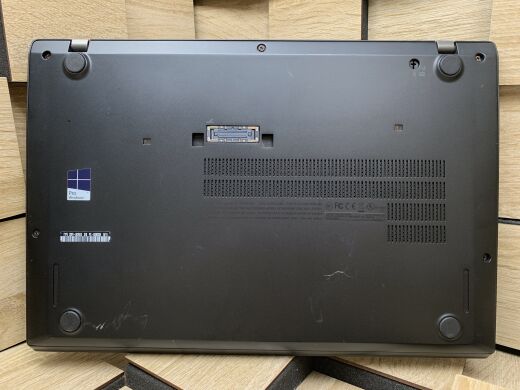 Ультрабук Lenovo ThinkPad T460s / 14" (2560x1440) IPS / Intel Core i5-6200U (2 (4) ядра по 2.3 - 2.8 GHz) / 8 GB DDR4 / 256 GB SSD M.2 / Intel HD Graphics 520 / WebCam / Fingerprint / Две АКБ Ультрабук Lenovo ThinkPad T460s / 14" (2560x1440) IPS / Intel Core i5-6200U (2 (4) ядра по 2.3 - 2.8 GHz) / 8 GB DDR4 / 256 GB SSD M.2 / Intel HD Graphics 520 / WebCam / Fingerprint / Две АКБ