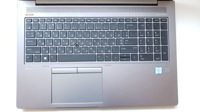 Ультрабук Б-клас HP EliteBook 850 G5 / 15.6" (1920x1080) IPS / Intel Core i7-8650U (4 (8) ядра по 1.9 - 4.2 GHz) / 16 GB DDR4 / 512 GB SSD / AMD Radeon RX 540, 2 GB GDDR5, 128-bit / WebCam / Win 11 Pro