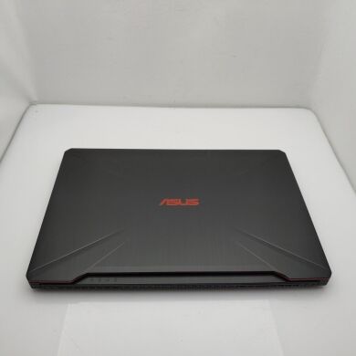 Ігровий ноутбук Asus TUF Gaming FX504 / 15.6" (1920x1080) TN / Intel Core i7-8750H (6 (12) ядер по 2.2 - 4.1 GHz) / 16 GB DDR4 / 256 GB SSD / nVidia GeForce GTX 1050 Ti, 4 GB GDDR5, 128-bit / WebCam / Win10 Home