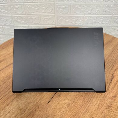 Ігровий ноутбук Б-клас Asus TUF Gaming Advantage A16 FA617NS / 16" (1920x1200) IPS / AMD Ryzen 7 7735HS (8 (16) ядер по 3.2 - 4.75 GHz) / 16 GB DDR5 / 512 GB SSD / AMD Radeon RX 7600S, 8 GB GDDR6, 128-bit / WebCam