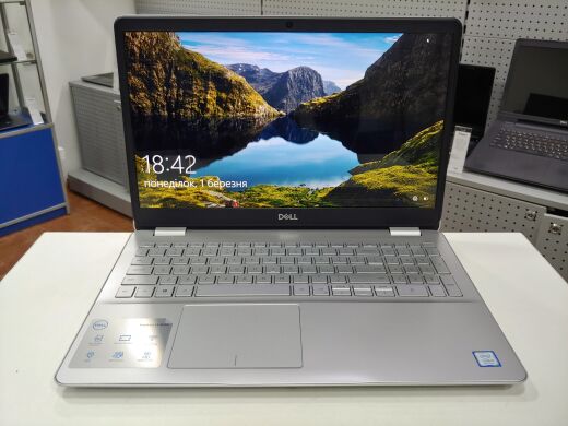 Dell Inspiron 5584 / 15.6" (1366x768) TN / Intel Core i5-8265U (4 (8) ядра 1.6 - 3.9 GHz) / 8 GB DDR4 / 240 GB SSD / WebCam