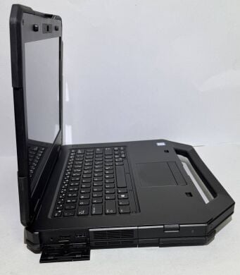 Защищенный ноутбук Dell Latitude 5414 Rugged / 14" (1366x768) TN / Intel Core i5-6300U (2 (4) ядра по 2.4 - 3.0 GHz) / 16 GB DDR4 / 256 GB SSD / Intel HD Graphics 520 / WebCam