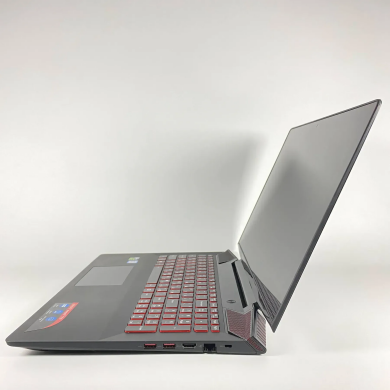 Ігровий ноутбук Lenovo IdeaPad Y700 / 15.6" (1920x1080) IPS Touch / Intel Core i7-6700HQ (4 (8) ядра по 2.6 - 3.5 GHz) / 16 GB DRR4 / 128 GB SSD + 500 GB HDD / nVidia GeForce GTX 960M, 4 GB GDDR5, 128-bit / WebCam / HDMI