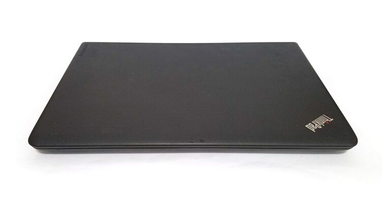 Ноутбук Б-клас Lenovo ThinkPad E565 / 15.6" (1366x768) TN / AMD A6-8500P (2 ядра по 1.6 - 3.0 GHz) / 8 GB DDR3 / 512 GB SSD / AMD Radeon R5 Graphics / WebCam Ноутбук Б-клас Lenovo ThinkPad E565 / 15.6" (1366x768) TN / AMD A6-8500P (2 ядра по 1.6 - 3.0 GHz) / 8 GB DDR3 / 512 GB SSD / AMD Radeon R5 Graphics / WebCam