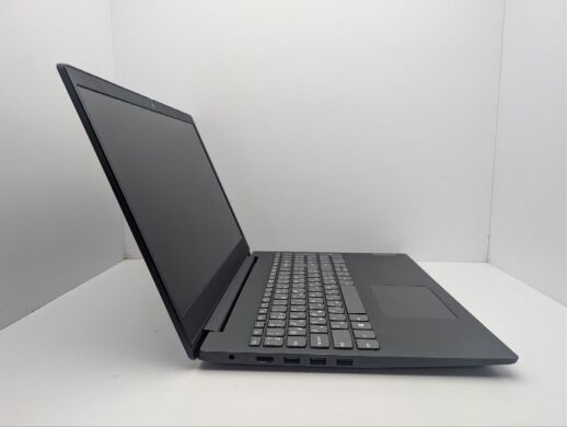 Ультрабук Lenovo IdeaPad 3 15IGL05 / 15.6" (1920x1080) TN / Intel Pentium Silver N5030 (4 ядра по 1.1 - 3.1 GHz) / 4 GB DDR4 / 120 GB SSD / Intel UHD Graphics 605 / WebCam