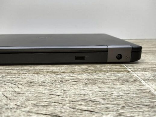 Нетбук Б-клас Dell Latitude E5250 / 12.5" (1366x768) TN / Intel Core i5-5300U (2 (4) ядра по 2.3 - 2.9 GHz) / 8 GB DDR3 / 120 GB SSD / Intel HD Graphics 5500 / WebCam / HDMI