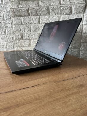 Игровой ноутбук MSI GE72VR 6RF Apache Pro / 17.3" (1920x1080) IPS / Intel Core i7-6700HQ (4 (8) ядра по 2.6 - 3.5 GHz) / 16 GB DDR4 / 128 GB SSD + 1000 GB HDD / nVidia GeForce GTX 1060, 6 GB GDDR5, 192-bit / WebCam