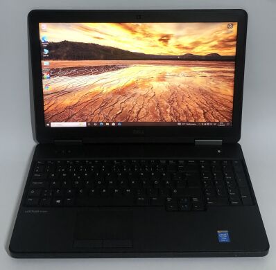 Ноутбук Dell Latitude E5540 / 15.6" (1920x1080) TN / Intel Core i7-4600U (2 (4) ядра по 2.1 - 3.3 GHz) / 8 GB DDR3 / 256 GB SSD / nVidia GeForce GT 720M, 2 GB DDR3, 64-bit / WebCam / DVD-ROM / Win 10 Pro