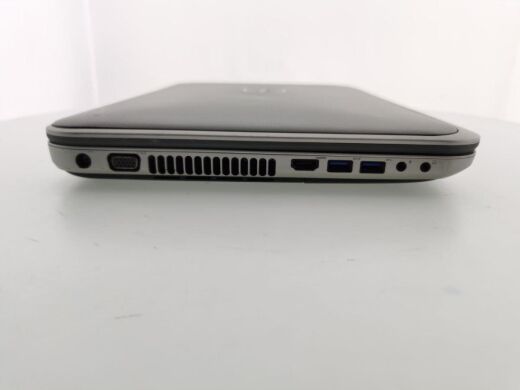 Ігровий ноутбук Dell Inspiron 7720 / 17.3" (1366x768) TN / Intel Core i7-3630QM (4 (8) ядра по 2.4 - 3.4 GHz) / 8 GB DDR3 / 240 GB SSD / nVidia GeForce GT 650M, 2 GB GDDR5, 128-bit / WebCam / DVD-ROM / Win 7