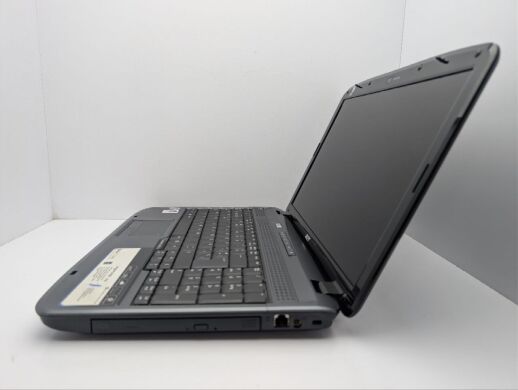 Ноутбук Acer Aspire 5735 / 15.6" (1366x768) TN / Intel Core 2 Duo P7350 (2 ядра по 1.1 - 2.0 GHz) / 4 GB DDR2 / 250 GB HDD / Intel Graphics / WebCam / DVD-ROM Ноутбук Acer Aspire 5735 / 15.6" (1366x768) TN / Intel Core 2 Duo P7350 (2 ядра по 1.1 - 2.0 GHz) / 4 GB DDR2 / 250 GB HDD / Intel Graphics / WebCam / DVD-ROM