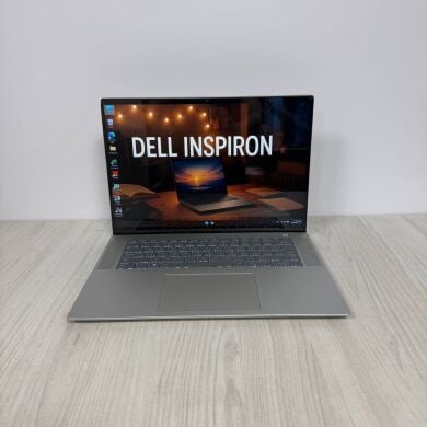 Ноутбук Б-класс Dell Inspiron 16 5620 / 16" (1920x1200) IPS Touch / Intel Core i7-1260U (10 (12) ядер по 1.1 - 4.7 GHz) / 16 GB DDR4 / 512 GB SSD NVMe / nVidia GeForce MX570 A, 2 GB GDDR6, 64-bit / WebCam Ноутбук Б-класс Dell Inspiron 16 5620 / 16" (1920x1200) IPS Touch / Intel Core i7-1260U (10 (12) ядер по 1.1 - 4.7 GHz) / 16 GB DDR4 / 512 GB SSD NVMe / nVidia GeForce MX570 A, 2 GB GDDR6, 64-bit / WebCam